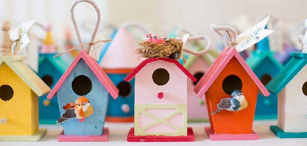 How to Decorate a Birdhouse