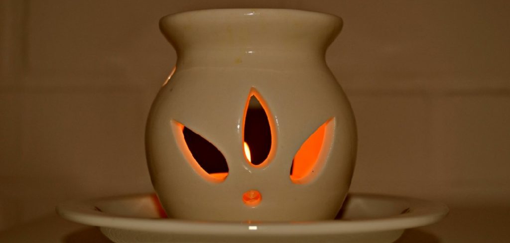 How to Decorate a Clay Candle Holders